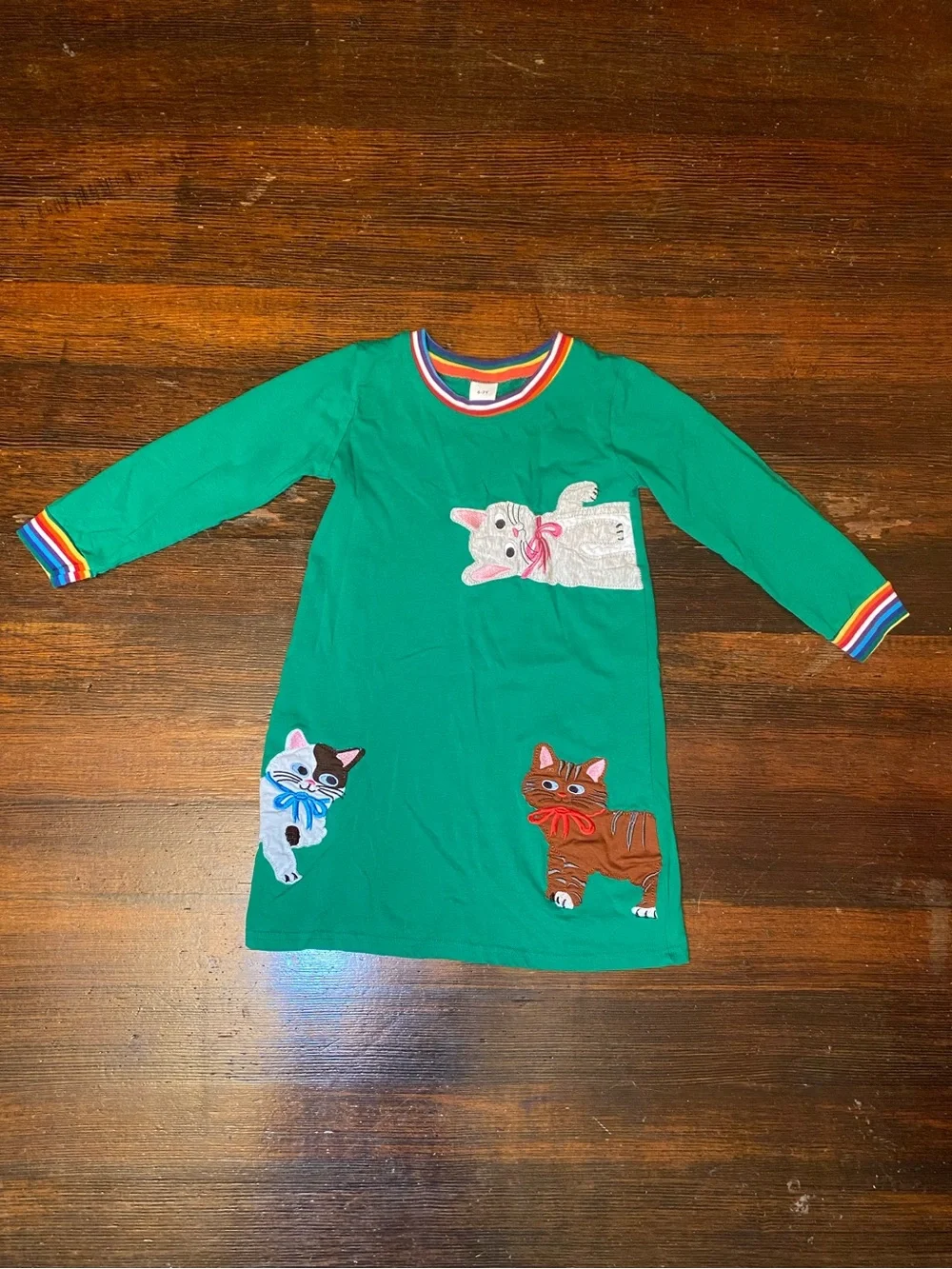 EUC 100% Cotton Bright Green Peekaboo Patch Kittens Rainbow Cuff Tunic Dress